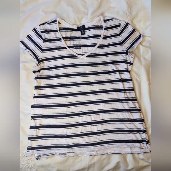 Gap szM navy striped super soft fitted tshirt - Picture 2 of 5
